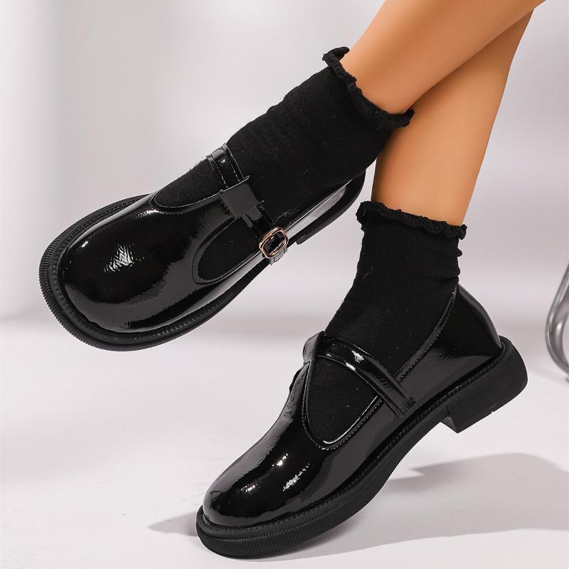 Fashion French Plus Size Single Shoes 2025 Spring and Autumn Retro T-Buckle Cutout Women's Mary Jane Shoes Square Heel