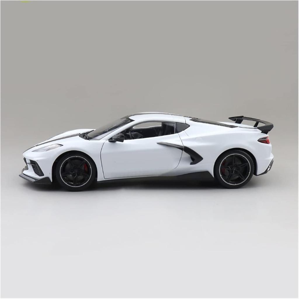 Maisto 2020 Corvette Stingray Coupe C8 White 1/18 Scale Special Edition Model with Display Base, Opening Doors, and Working Suspension