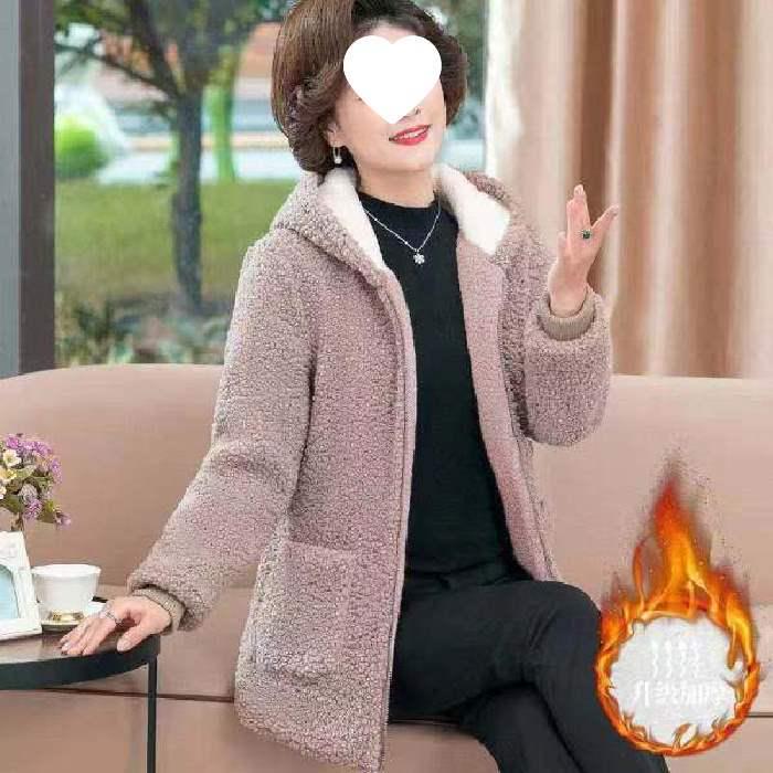 2025 Fashionable Women's Plus Size Winter Coat - Thick Fleece Hooded Jacket for Middle-Aged Moms