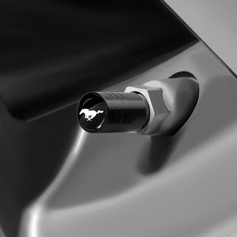 Adesivo per Auto 2026 Ford Nuovo 2025 Caldo 4 Pezzi/Set Tappi Valvole Pneumatici Ruote Auto Copri Stelo Metallico Per Ford Mustang Explorer FIESTA Focus Sh