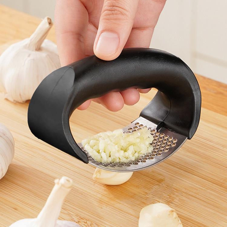 Stainless Steel Garlic Press & Masher with Manual Ring-shaped Peeler
