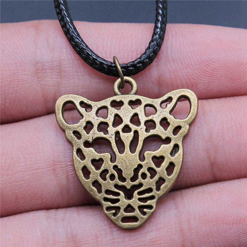 Pendentif Faune du Royaume Animalier Métal Bronze Antique Collier Ras-du-cou pour Femme Cadeau Mode