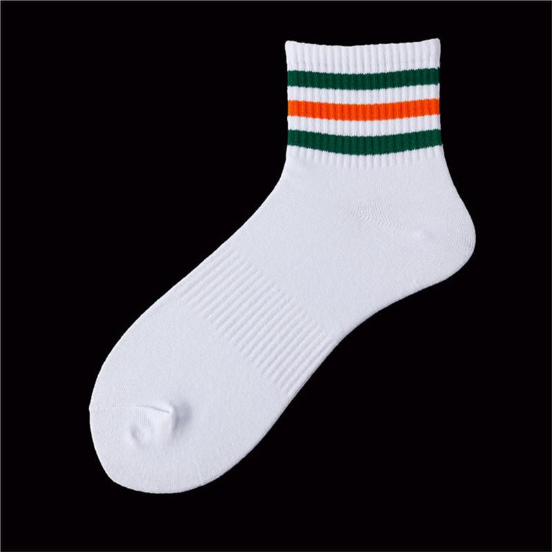 DOIAESKV Bomull Herrstrumpor Mode Nya Casual Andningsbara Aktiva Strumpor Hög Kvalitet Herr Enfärgade Långa Strumpor EU 39-44