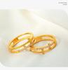 Trendiger Ring aus Titanstahl mit Einlage: Vielseitiger Luxusschmuck