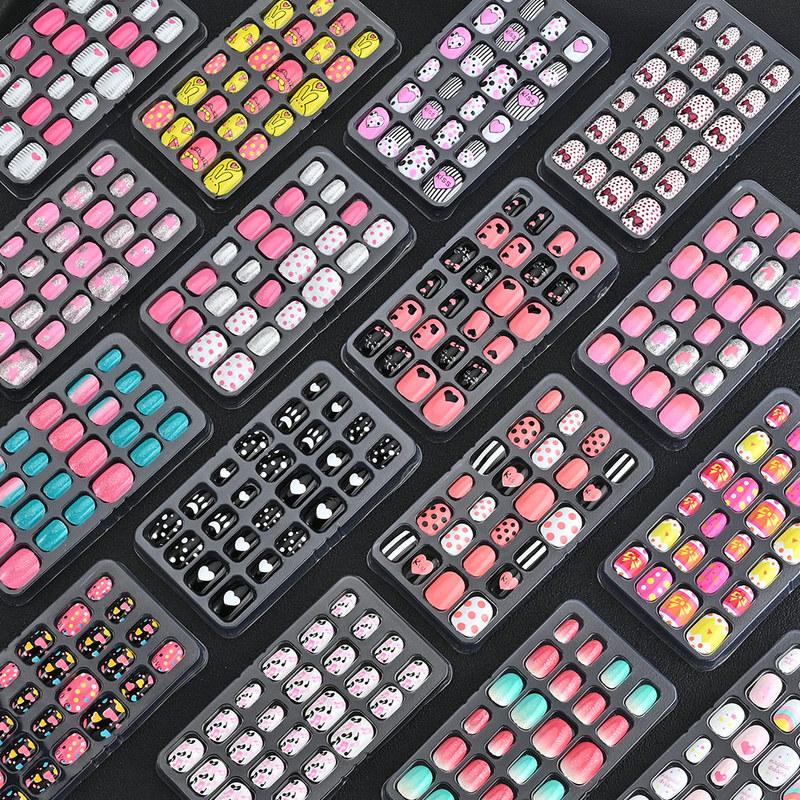 24pcs/box Candy Kids False Nail Cartoon Full Cover Press On Fake Nails Tips Kawaii Acrylic Artificial Fingernails for Girls