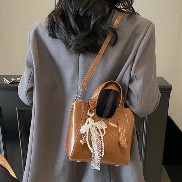 Glossy portable tote bag women's shoulder messenger bag