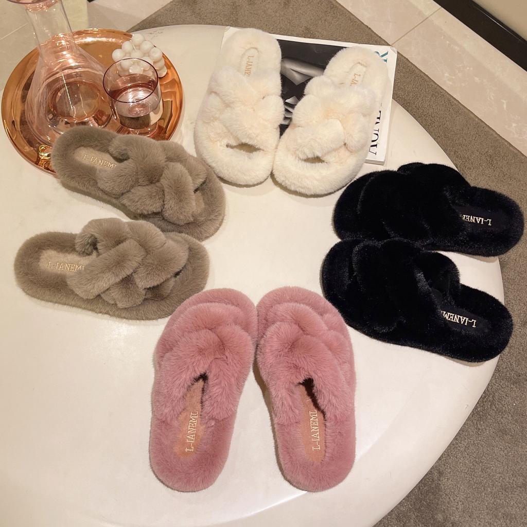 Dicke Sohle flauschige Hausschuhe Damen Winterbekleidung 2025 neu Internet-Berühmtheit super angesagt Fee Mode Kreuz Ein-Wort warme Hausschuhe