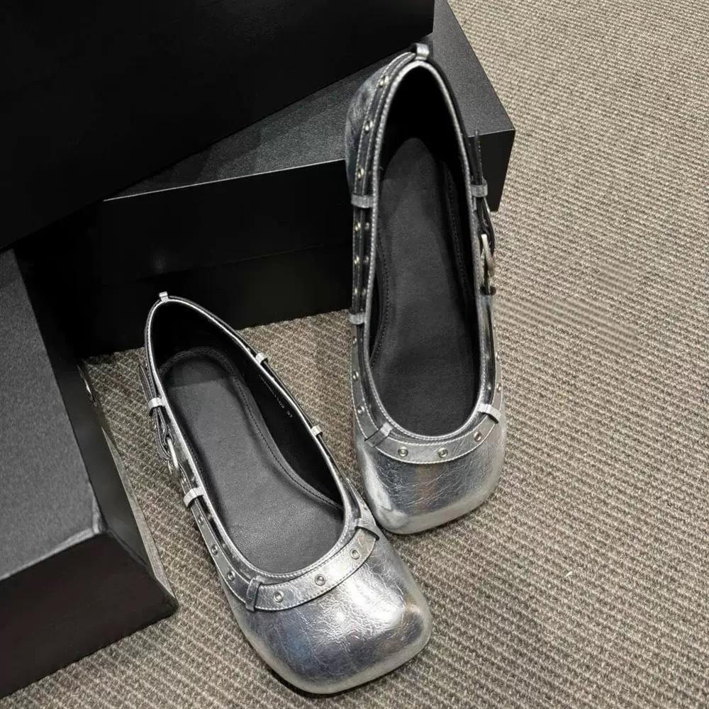 

Leather French niche square head shallow mouth rivet punk single shoes women s 2025 new spring and summer ballet flats 40 серебряный