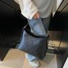 Fashion small bag women's summer new simple diamond messenger bag popular texture shoulder armpit bag