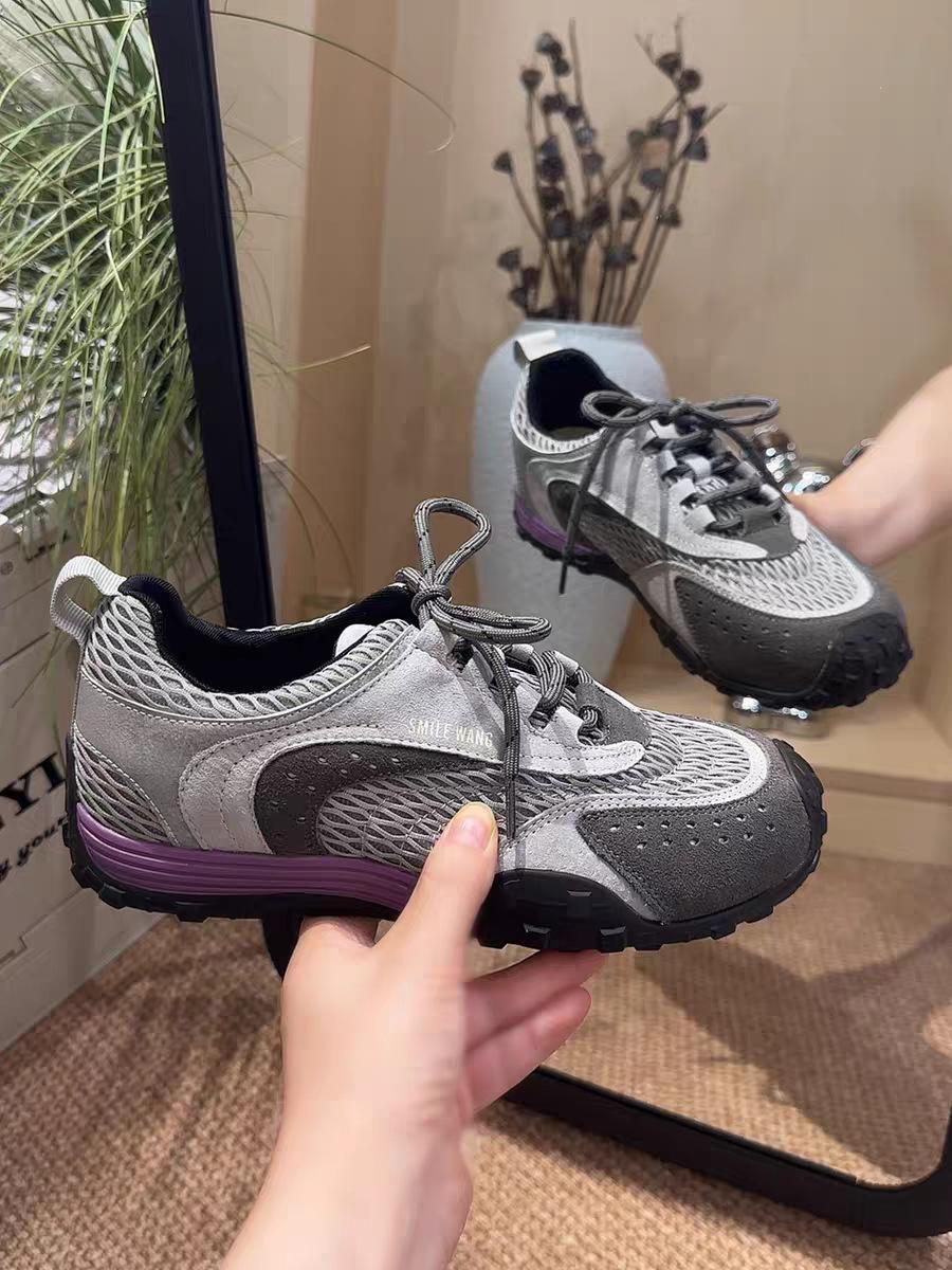

2025 autumn new inner height increase 5cm breathable German training shoes women s color matching retro soft sole sports casual shoes small man 35 серый