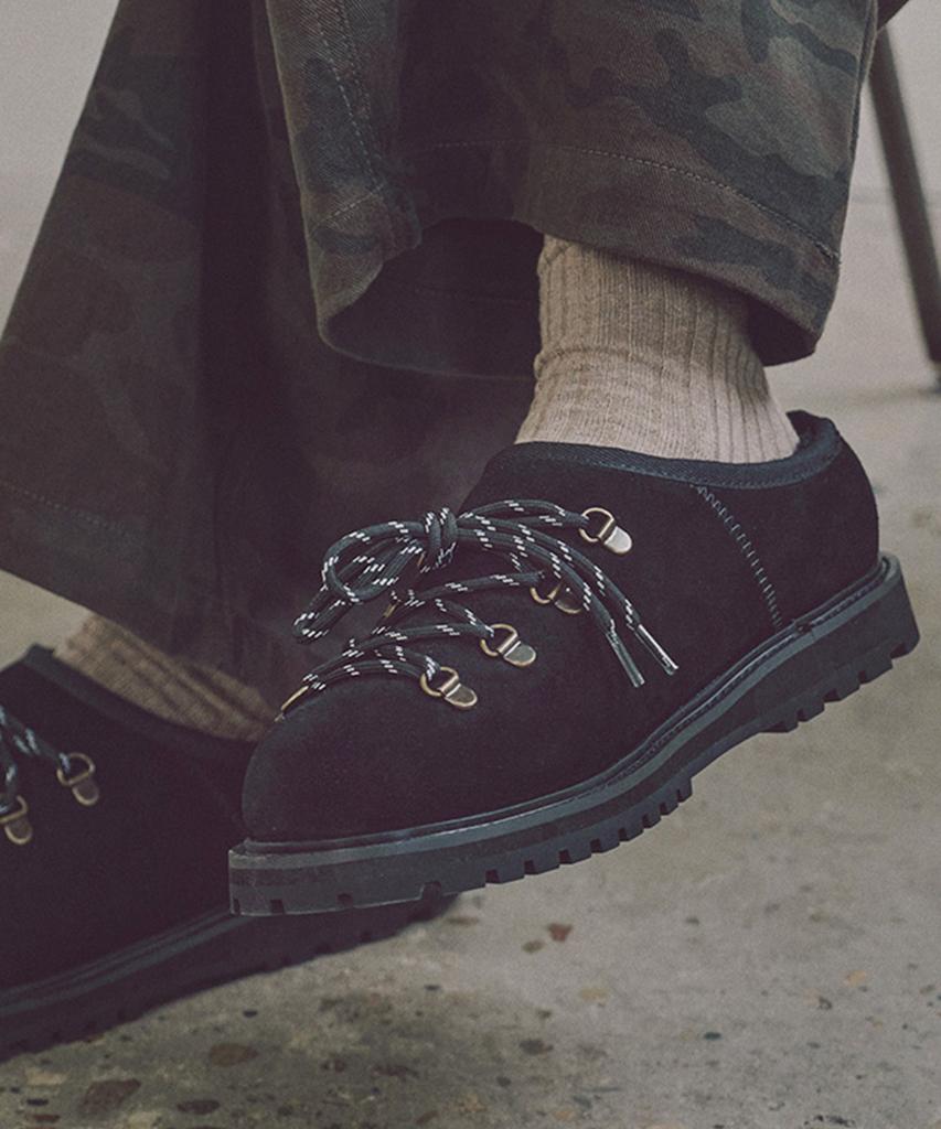 Romantic Move Mountain Winter Clogs R25U100 (Black Suede)