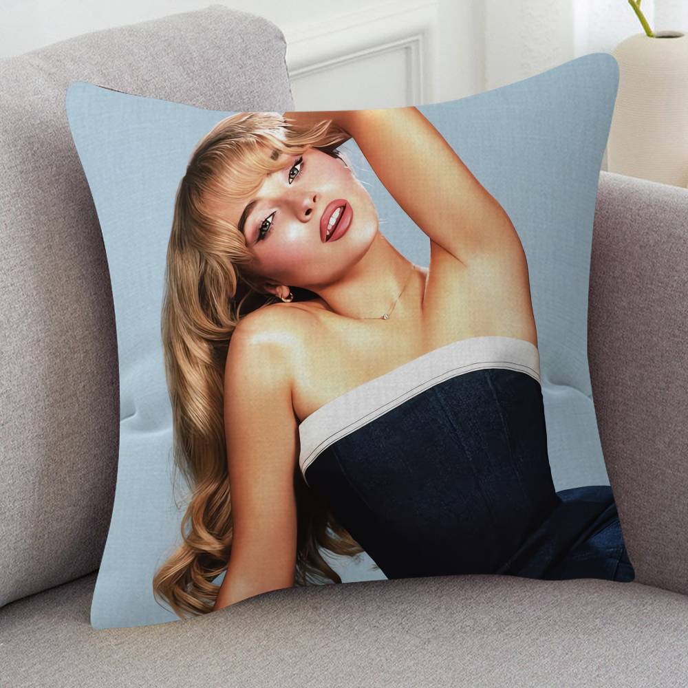 Singer Sabrina Carpenter Soft Comfortable Pillow Case Cartoon For Sofa Living Cat Room Home Office Retro Decor Protective Cover
