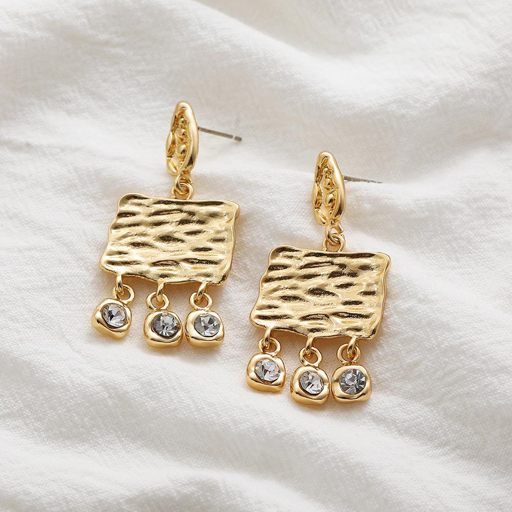 

Vintage Golden Color Hammered Square Drop Earrings for Women Creative Metal Crystal Dangle Earrings Statement Bohemian Zircon золотой