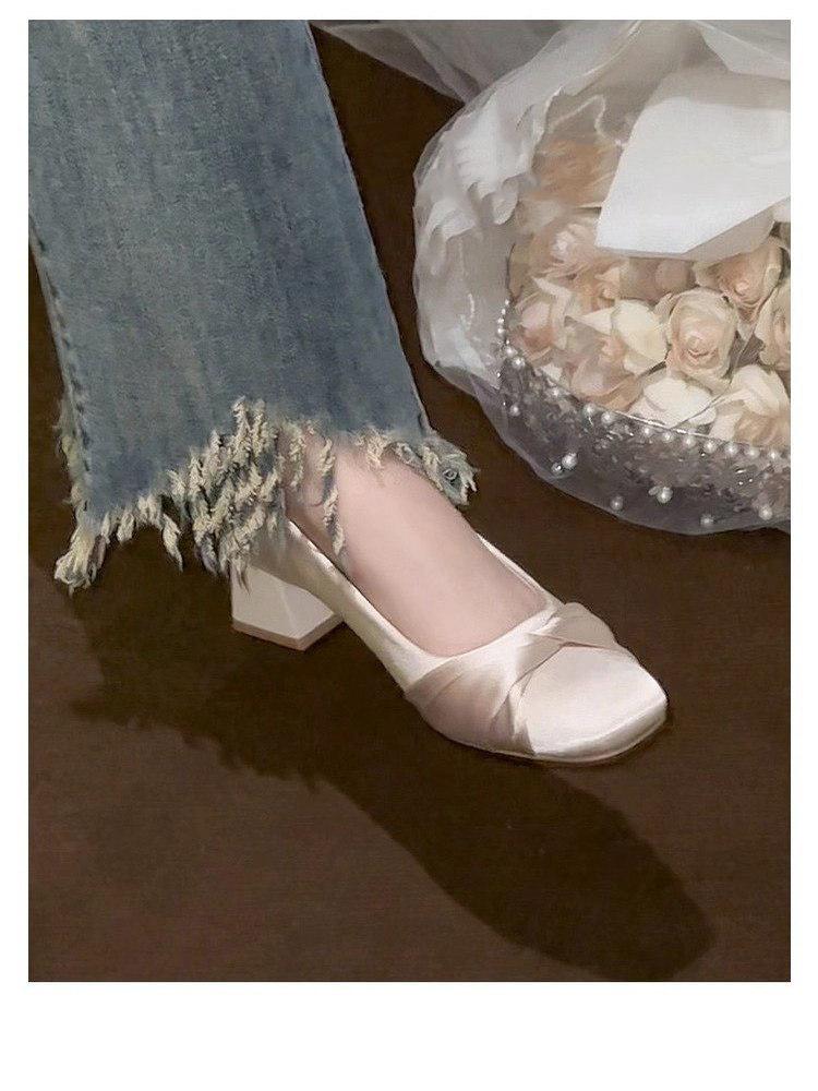 Thick Heel Light Mouth Single Shoes Women's Autumn 2025 New Late Evening Wind Gentle Shoes Satin with Skirt Women's Shoes