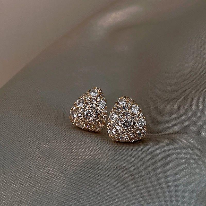 

Stylish Women s Niche Design Premium Diamond Stud Earrings Golden Full Diamond Zircon