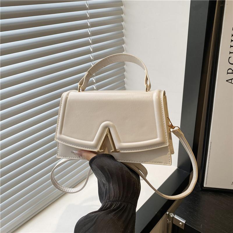 Korean Version Niche Bag 2025 New Texture Foreign Casual Portable Women's Bag Trendy Fashion Shoulder Messenger Bag
