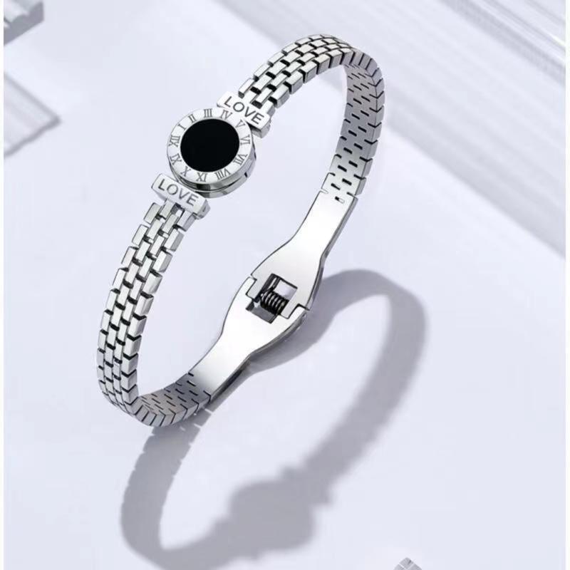 Unique Roman Letter Bangle Fashionable Engraved Love Wristband Handmade Gift for Her Trendy Women Wrist Accessories