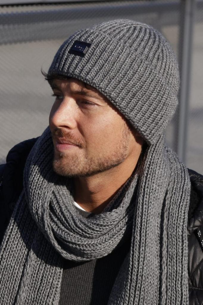 Kamea Martin Men' Set: Hat and Scarf, Dark Gray