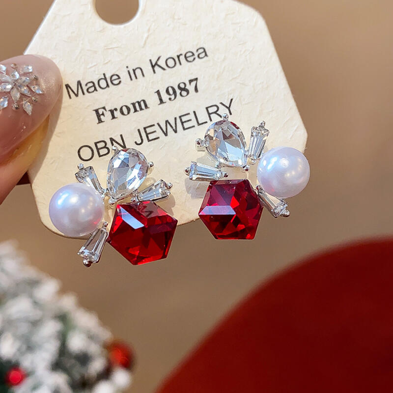 Exquisite Red Rhinestone Floral Square Stud Earrings for Women Girls Fashion Sweet Luxury Dangle Earrings Jewelry Accessories