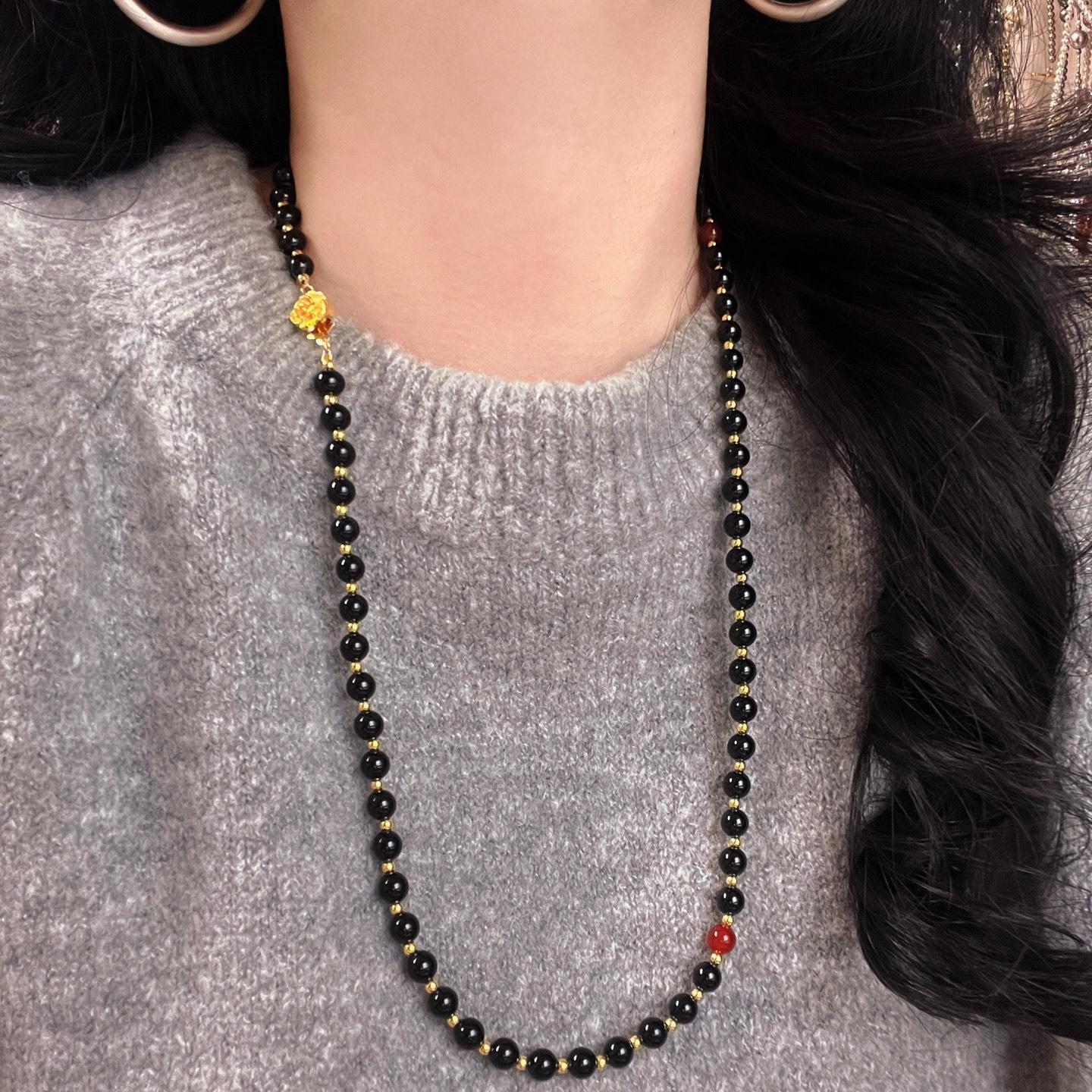 Autumn And Winter Maillard Style Boutique Natural Black Agate Design Sense Necklace Collarbone Chain Sweater Chain Women