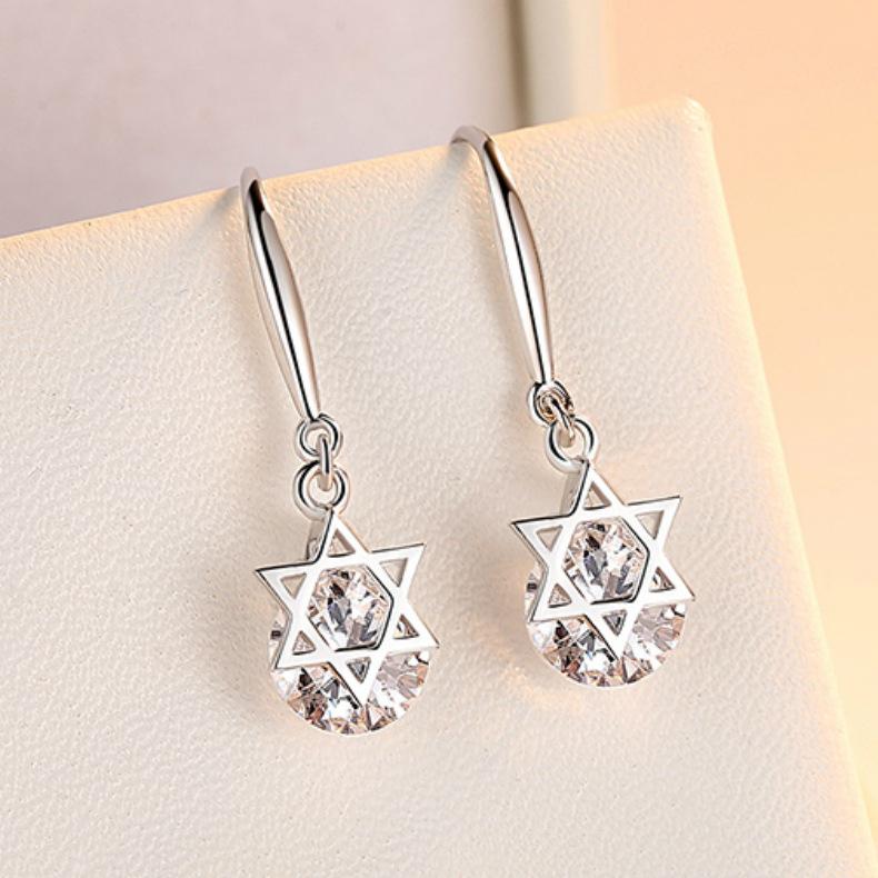 

Серьги в виде пятиконечных звезд для модного темперамента женщин Простые длинные серьги