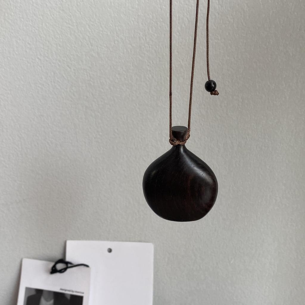 Wooden Hip Flask Necklace: Retro Choker & Long Sweater Chain for Women