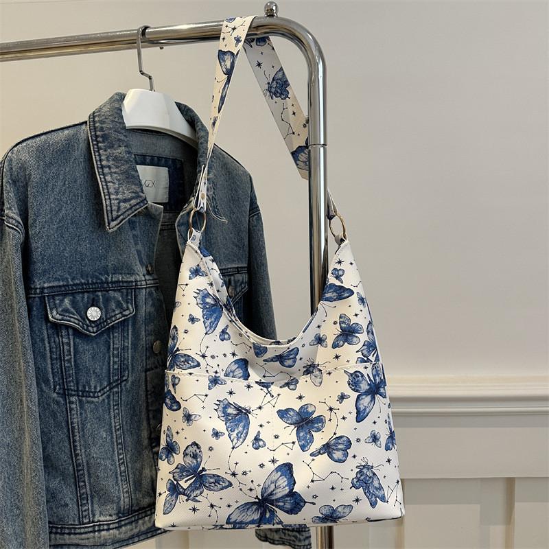 Stylish And Spacious 2024 Autumn Women's Large Capacity Tote Bag For Daily Use