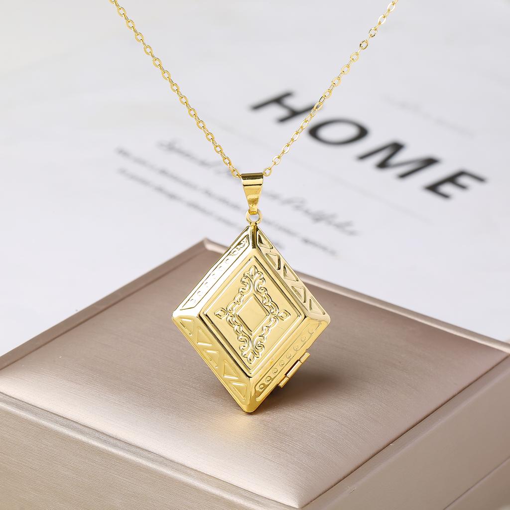 12 Zodiac Signs Openable Photo Frame Heart Locket Necklace for Women Gold Plated Astrology Horoscope Photo Pendant Jewelry Gift
