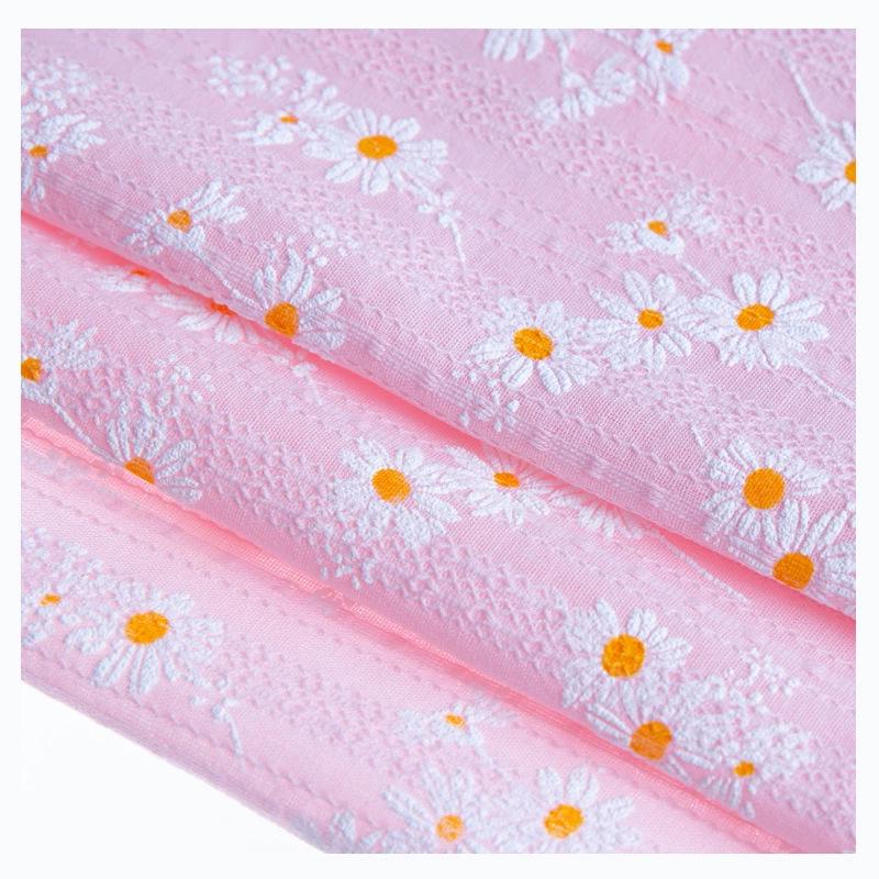 Pure Cotton 40s Three-Dimensional Daisy Print DIY Floral Fabric for Dresses, Children's Clothing, and Tablecloths.