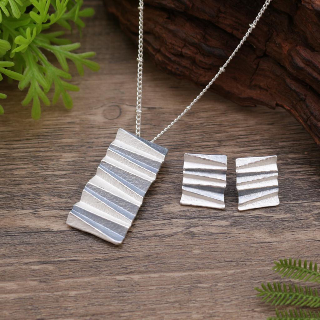 New enamel folding square geometric stud earrings pendant set, women's exaggerated irregular necklace.