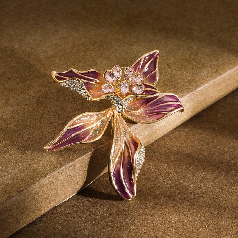Elegant French Iris Brooch - Retro High-End Women's Pin for Suits & Coats