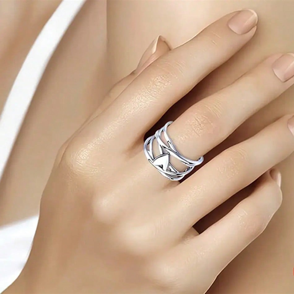 Sterling Silver Plated Heart-Shaped Ring, Nickel-Free Hypoallergenic Unique Design Women's Fashion Jewelry, Perfect For Everyday And Party Accessories