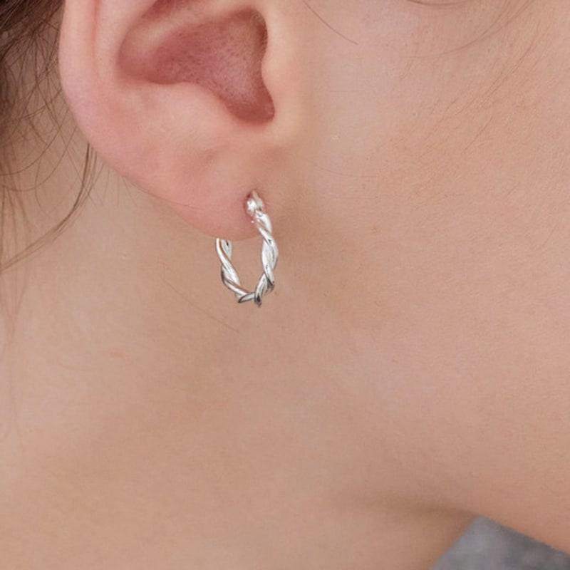 Dmoment (925Silver) Swirl Earring