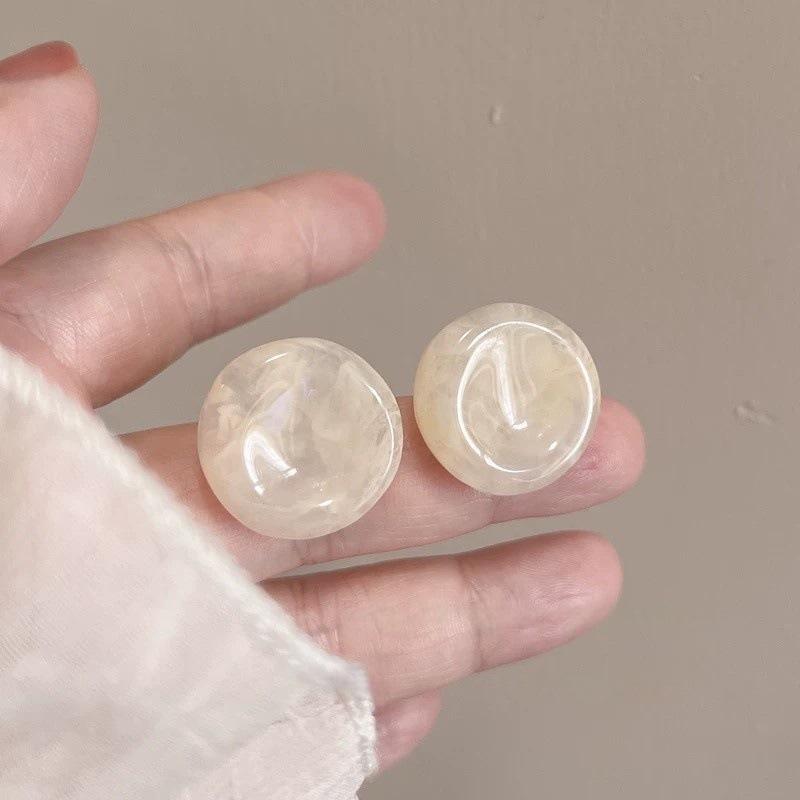 Summer Small Fresh Tea Geometric Circle Stud Earrings Retro Hong Kong Style Versatile Temperament Round Button Earrings Women's Earrings