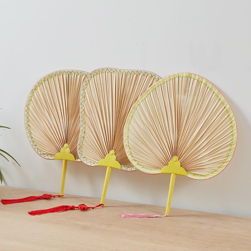 Hand-Woven Summer Round Fan: Classic Plantain, Cattail, Ji Gong, Sunflower Designs for Cooling Off