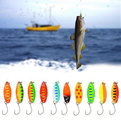 10 Stück Stahl Einzelhaken Spinnerbaits Paillettenköder Barsch Löffel Angelspinner Swimbaits Set für Salzwasser und Salzwasser