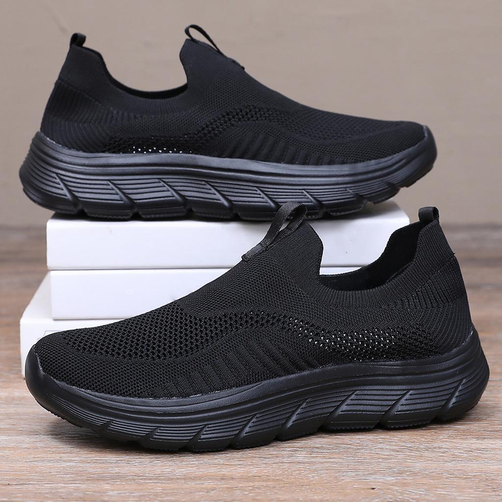 Breathable Men Casual Shoes Lightweight Outdoor Male Walking Shoes Anti-Slip Men'S Sneakers Slip On Flats Vulcanized Shoes