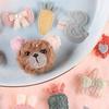 Stoff Aufkleber Dekorative Schmuckstücke Niedlicher Plüschbär Cartoon Haarnadel Lederring Zubehör Brosche Handgemacht DIY Haarschmuck Zubehör