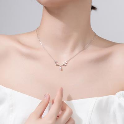 Versione Coreana Semplice Collana Alce Femminile Mori Personalizzata Incastonata Diamante Goccia d'Acqua Piccolo Corno Catena Clavicola Piccolo Ciondolo Fresco Girocollo