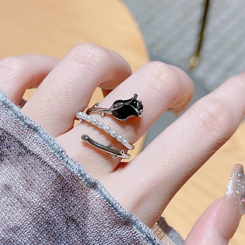 

Black Rose Open Ring Niche Design Personality Full Of Diamonds Zircon Fashion Simple Ring Woman Adjustable opening