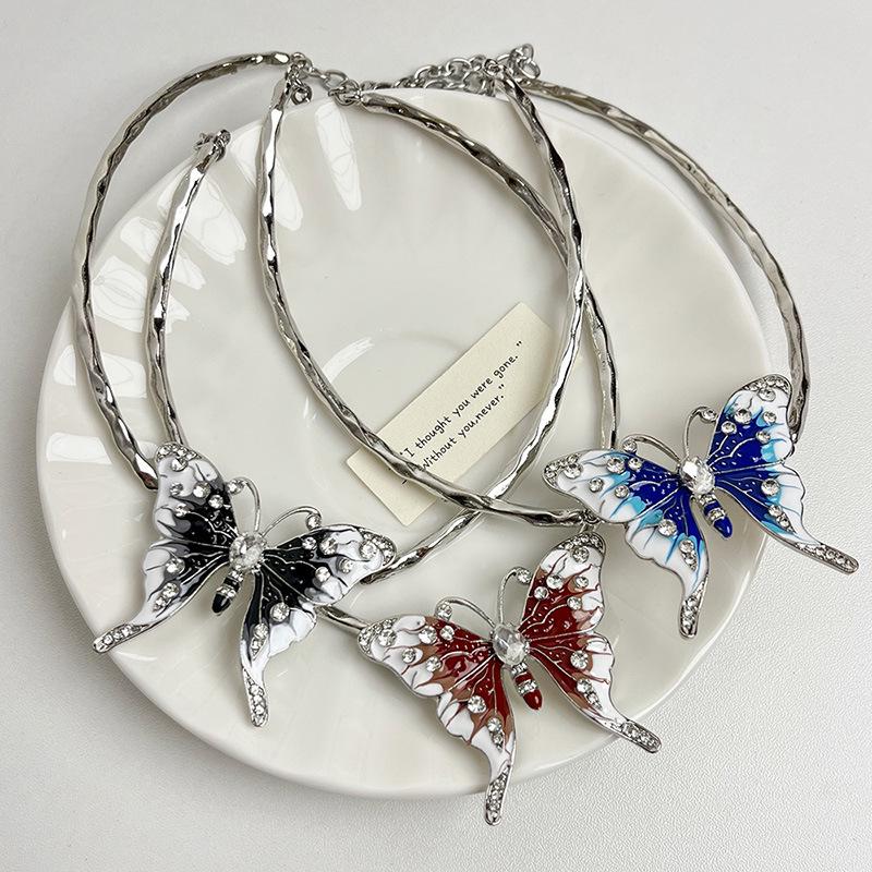 Sweet & Spicy Butterfly Clavicle Necklace - Chic Inlaid Design, Women's Fashion Ins Style