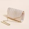 Champagnerfarbene gefaltete Umschlag-Clutch, Elegante Abend-Umhängetasche mit abnehmbarem goldenem Kettenriemen, für Hochzeiten und formelle Veranstaltungen