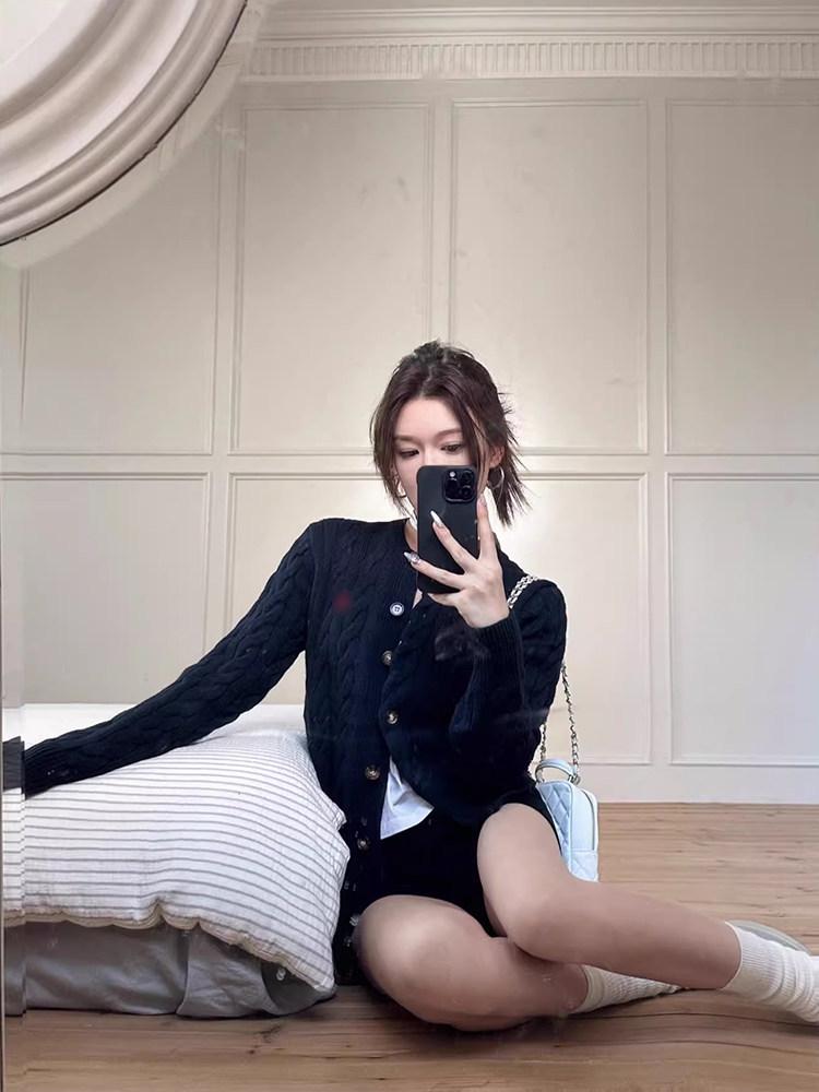 Korean Style Embroidered Pony Logo Knit Cardigan, Versatile Autumn Winter Round Neck Cable Sweater for Women