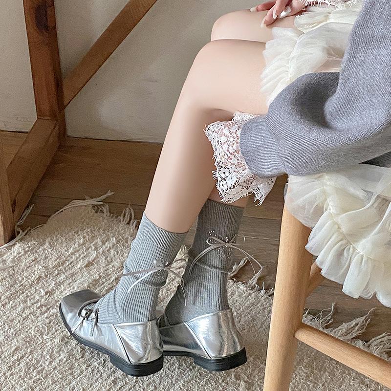 Female Spring and Autumn Sweet Solid Color Variety Pull A Heel Hot Diamond Ribbon Bow In The Tube Pile Socks