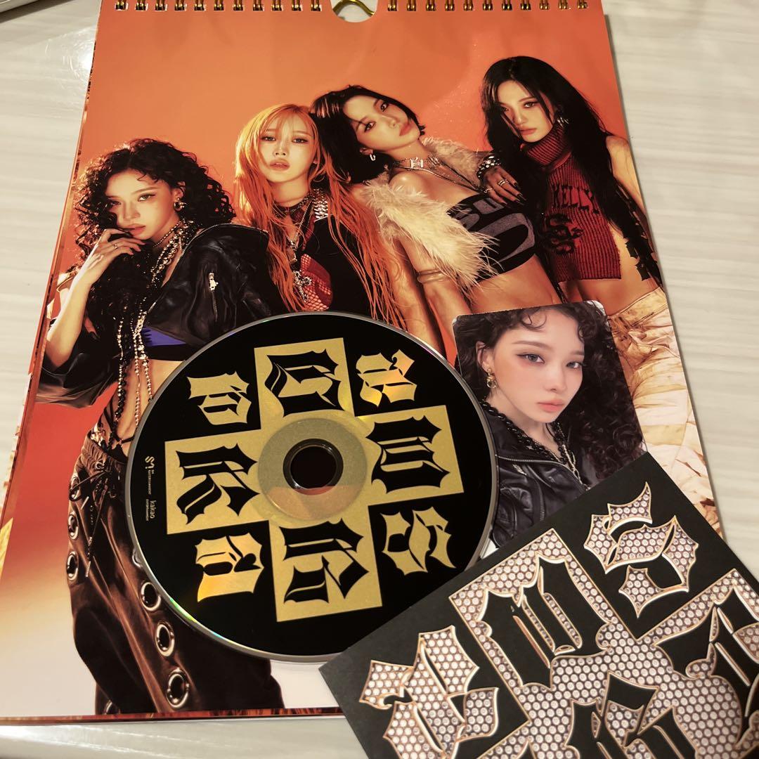 

[USED] Korean version of dirtywork CD, photo book and trading cards