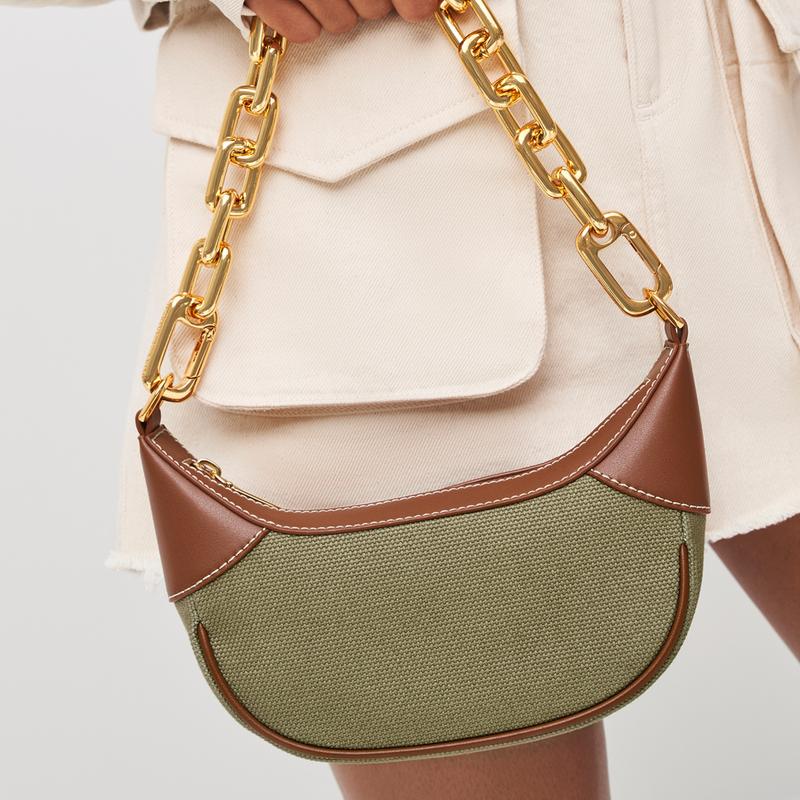 Charles & Keith Small CK Shiny Chunky Chain Versatile PU Handbag Women handbags Multi Pumpkin Cream CK2-20270927