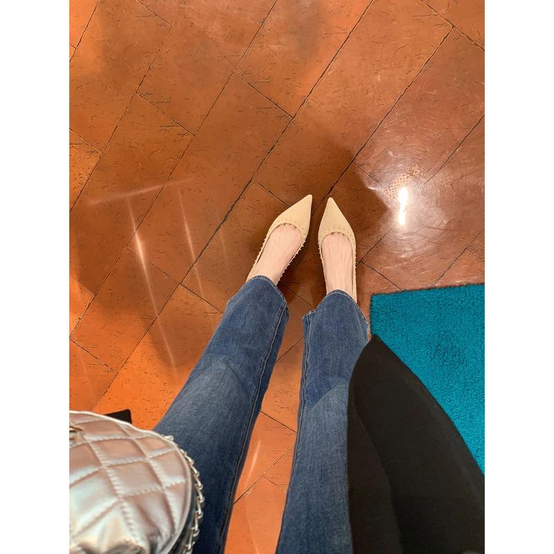 ~ Light mouth pointed leather solid color versatile small rivet buckle flat sole shoes women's summer