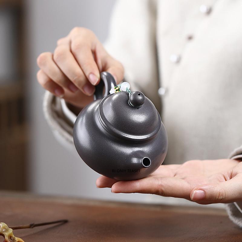 170ml Chinese Yixing Purple Clay Teapots Famous Handmade Tea Pot Beauty Tea Infuser Kettle Raw Ore Zisha Tea Set Customized