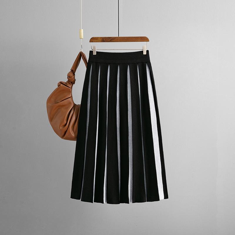 Qooth Elastic Waist Black White Color Block Knit Midi Skirt Vintage Pleated Skirt for Women QT2787