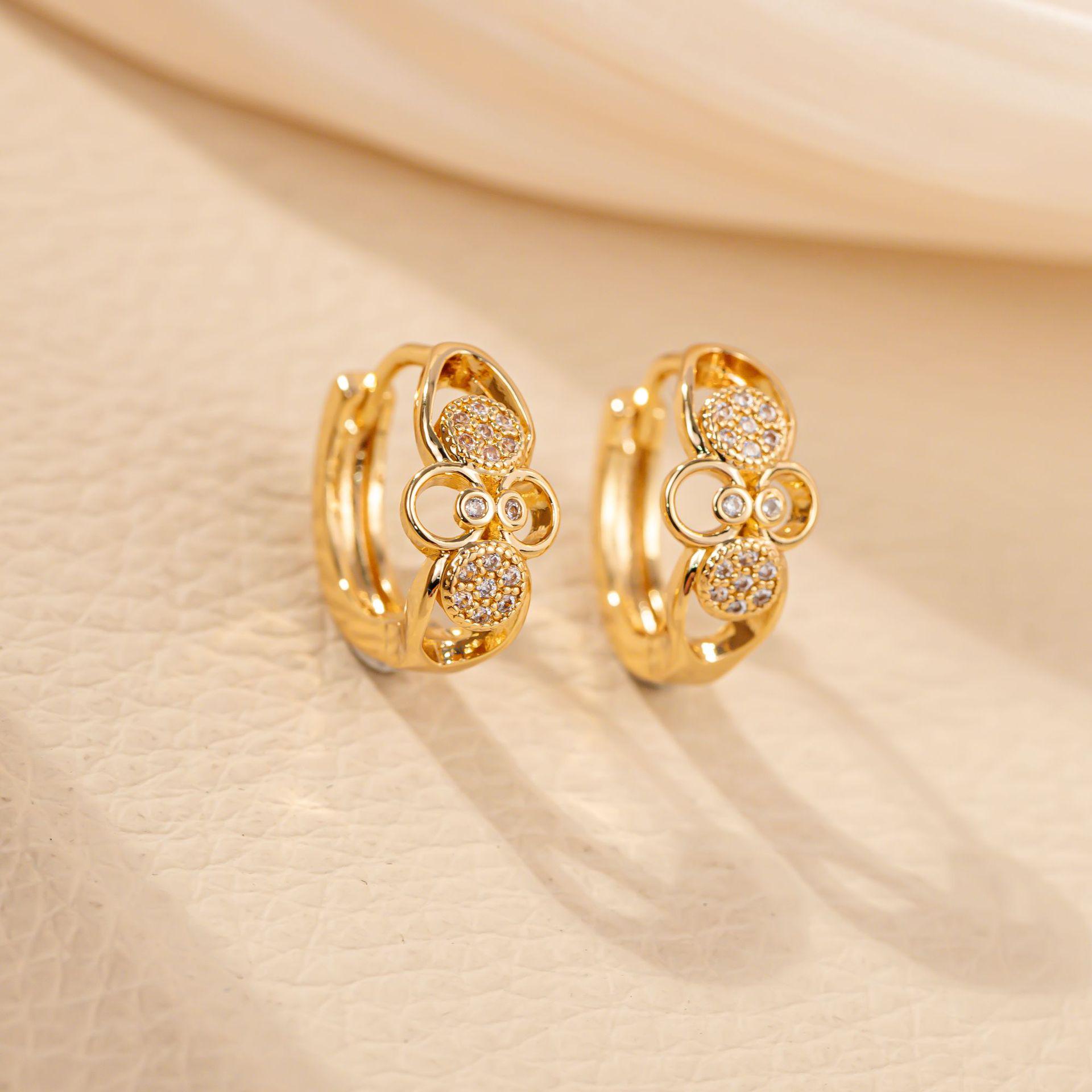 Women s 8-Shaped Rhinestone Hoop Earrings - Stylish Personalized Fashion Jewelry